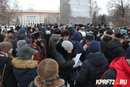 КПРФ возглавила протест против мусорной реформы в Тюмени