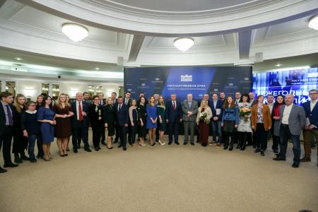 В день российской печати Владимир Поздняков наградил фотокорреспондентов ТАСС и МИА "Россия сегодня"