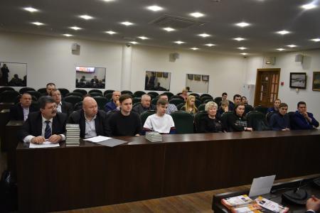 Ю.В. Афонин торжественно открыл в Туле турнир по быстрым шахматам «V мемориал Героя Социалистического Труда В.А.Стародубцева»