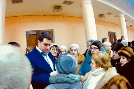 Тульская область. Депутат-коммунист Алексей Лебедев на встрече с жителями Новомосковска выступил против «мусорных» поборов