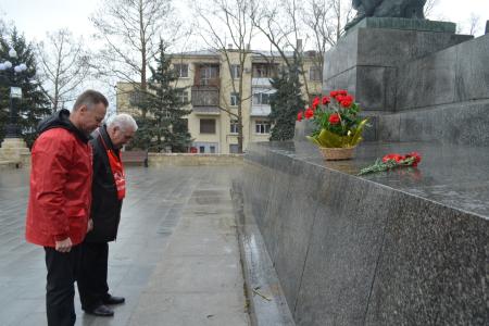 Севастопольские коммунисты почтили память В.И. Ленина