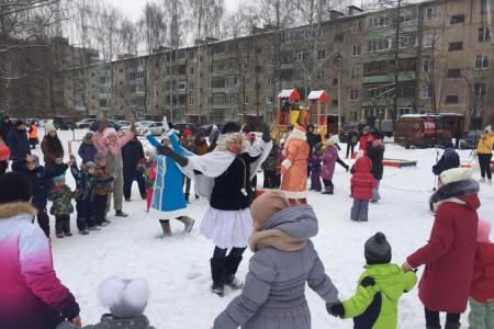 Ярославская область. Депутаты-коммунисты организовали детские новогодние утренники