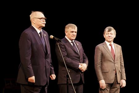 Видеорепортаж из Ростова-на-Дону с международного фестиваля единения братских народов России и Украины