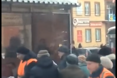 Олег Лебедев защитил тульских пенсионерок, торгующих на микрорынках