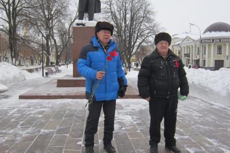 Коммунисты Тамбовской области почтили память вождя мирового пролетариата