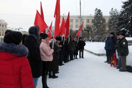 Коммунисты Чувашии почтили память В.И. Ленина