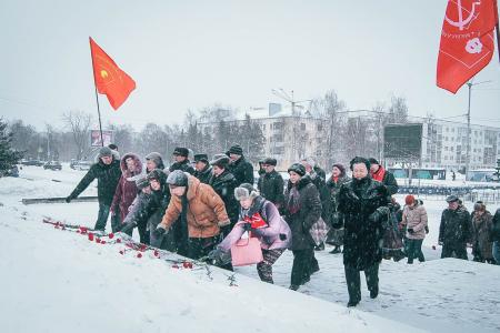 В городе Орле состоялось возложение цветов к памятнику В.И. Ленину