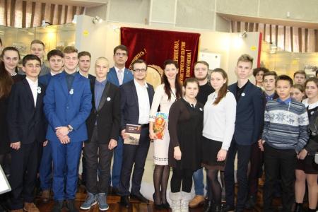 Комсомольский актив встретился с молодежью города по случаю 100-летия образования комсомольской организации в Белгорода
