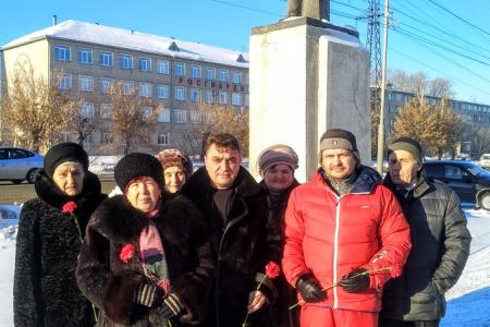 Курган. Зауральские коммунисты помнят и чтят В.И. Ленина