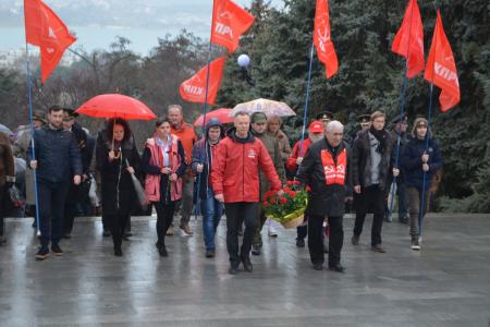 Севастопольские коммунисты почтили память В.И. Ленина
