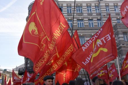 «Армия и народ должны быть едины!» Шествие и митинг в Москве