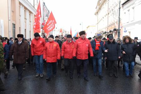 «Армия и народ должны быть едины!» Шествие и митинг в Москве