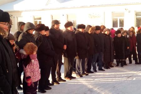 Секретари Якутского рескома КПРФ держат отчет