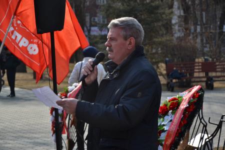 В Астрахани состоялся митинг в честь Дня Советской Армии и Военно-Морского Флота