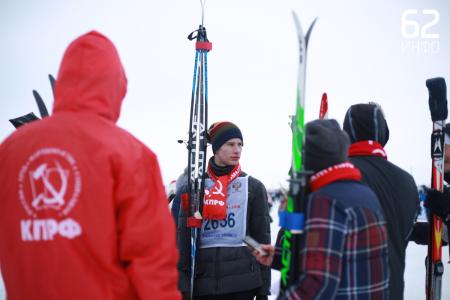 Делегация рязанских коммунистов и комсомольцев на «Лыжне России» 2019