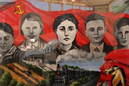 «Слава тебе, закалённый в бою комсомол!»