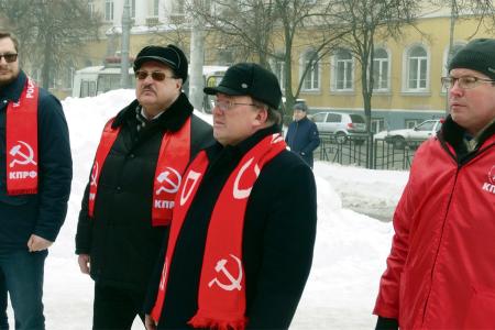 Курские коммунисты провели пикет против повышения цен