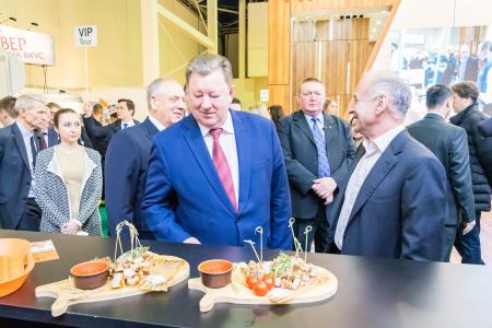 В.И. Кашин принял участие в торжественной церемонии открытия 26-й международной выставки «ПРОДЭКСПО-2019»