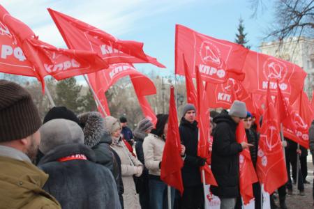 В Тюмени прошёл митинг, посвящённый 101-ой годовщине со дня образования Красной Армии