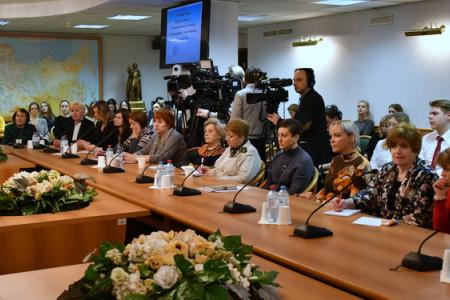 В канун 150-летия Н.К. Крупской КПРФ в Госдуме провела круглый стол «Н.К. Крупская – революционер, государственник, педагог»