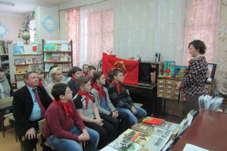 Ивановская область. Пионеры Кинешмы приняли участие в уроке мужества, посвященном 76-й годовщине разгрома немецко-фашистских войск в Сталинградской битве