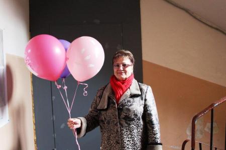 Ольга Алимова поздравила саратовских близнецов с первым юбилеем