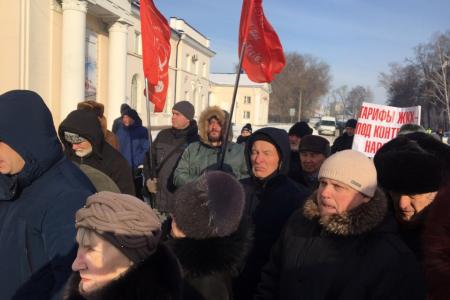 На митинге против мусорной реформы в Ульяновске народ призвал отправить губернатора Морозова в отставку