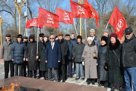 Коммунисты Калмыкии в канун 101-й годовщины со дня создания Красной Армии и Военно-Морского Флота провели ряд мероприятий