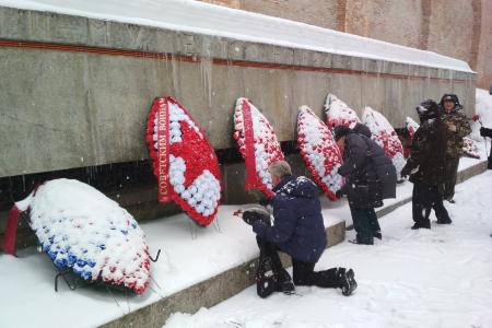 В Великом Новгороде состоялся митинг КПРФ, посвященный 101-годовщине создания Советской Армии