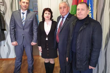 Н.М. Харитонов осуществил  рабочие поездки  в  города  Армавир и Новокубанск, а также посетил школу Гулькевичского района Краснодарского края