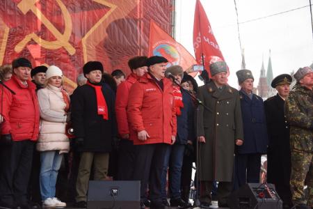 «Армия и народ должны быть едины!» Шествие и митинг в Москве