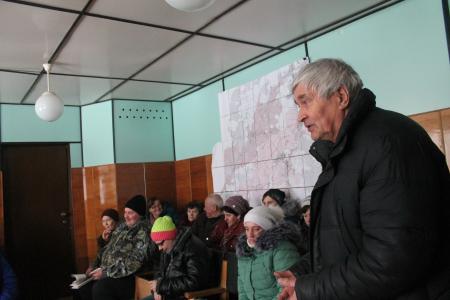 Лидер псковских коммунистов П.В. Алексеенко встретился с трудовым коллективом колхоза "Заря"