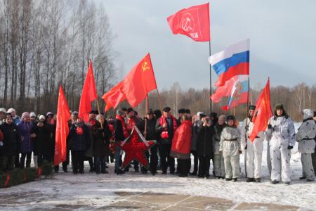 Псковская область. Коммунисты почтили память Александра Матросова и провели автопробег по братским захоронениям