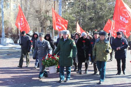 В преддверие годовщины создания Красной Армии, сталинградские коммунисты выразили поддержку Г.А. Зюганову