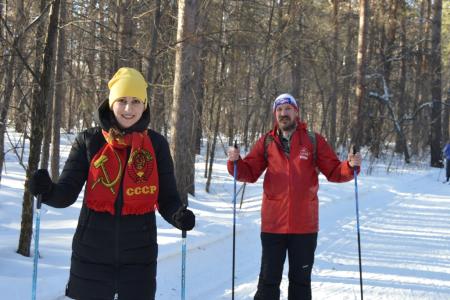 Алтайский край. Коммунисты в честь Красной Армии организовали концерт и лыжный пробег