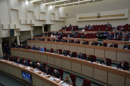 Саратовская область. В областной Думе обсудили проблемы уборки снега и вывоза мусора, но отказались обсуждать вопрос списания долгов населения за газ
