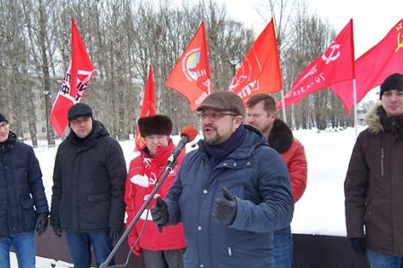Татарстан, Казань: «Чужой земли мы не хотим ни пяди, но и своей вершка не отдадим!»