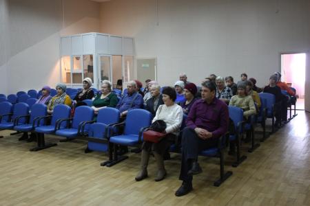 Депутат-коммунист Тюменской областной Думы Т.Н. Казанцева встретилась с жителями рабочего поселка Голышманово