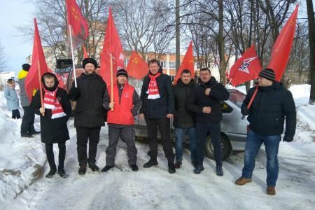 В Ярославской области прошел автопробег в честь 101-й годовщины Красной Армии и Военно-Морского Флота