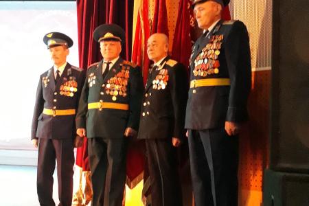 Оренбургские коммунисты организовали праздничный концерт-поздравление с 23 февраля