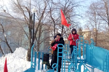 Самарские коммунисты провели митинг против мусорной реформы в Новокуйбышевске