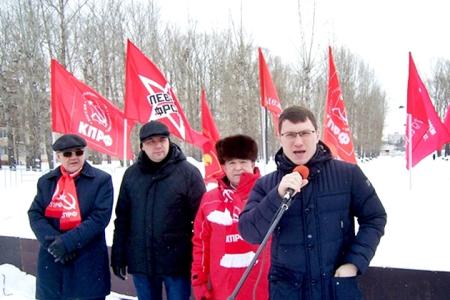Татарстан, Казань: «Чужой земли мы не хотим ни пяди, но и своей вершка не отдадим!»