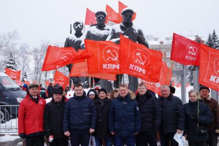 «Нет коммунальному террору!». Митинг нижегородских коммунистов 