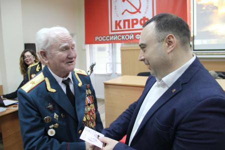 В Симферополе состоялся митинг, посвященный 101-й годовщине создания Красной Армии и Военно-Морского Флота