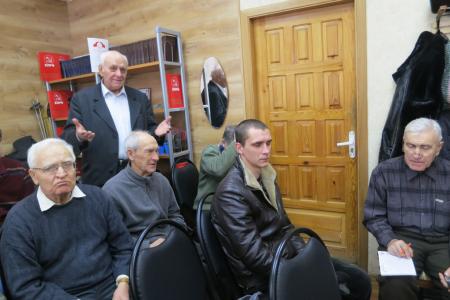В Тамбове депутаты отчитались перед коммунистами