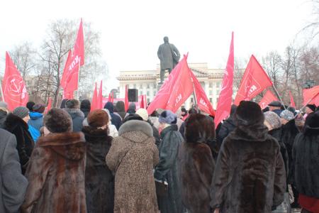 В Тюмени прошёл митинг, посвящённый 101-ой годовщине со дня образования Красной Армии