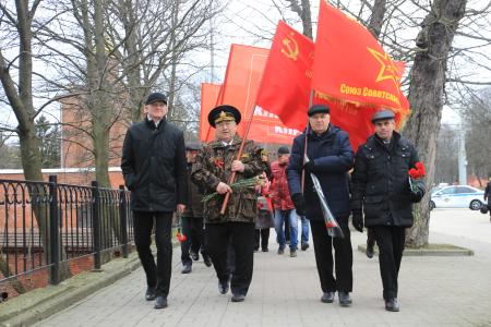 Калининград. Коммунисты отметили День Советской Армии