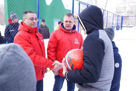 Оренбургские коммунисты провели очередной футбольный турнир