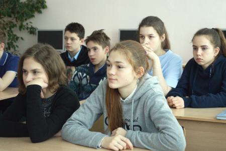 Орловские коммунисты встретились со школьниками в день юного героя-антифашиста