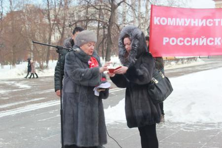 В Тюмени прошёл митинг, посвящённый 101-ой годовщине со дня образования Красной Армии